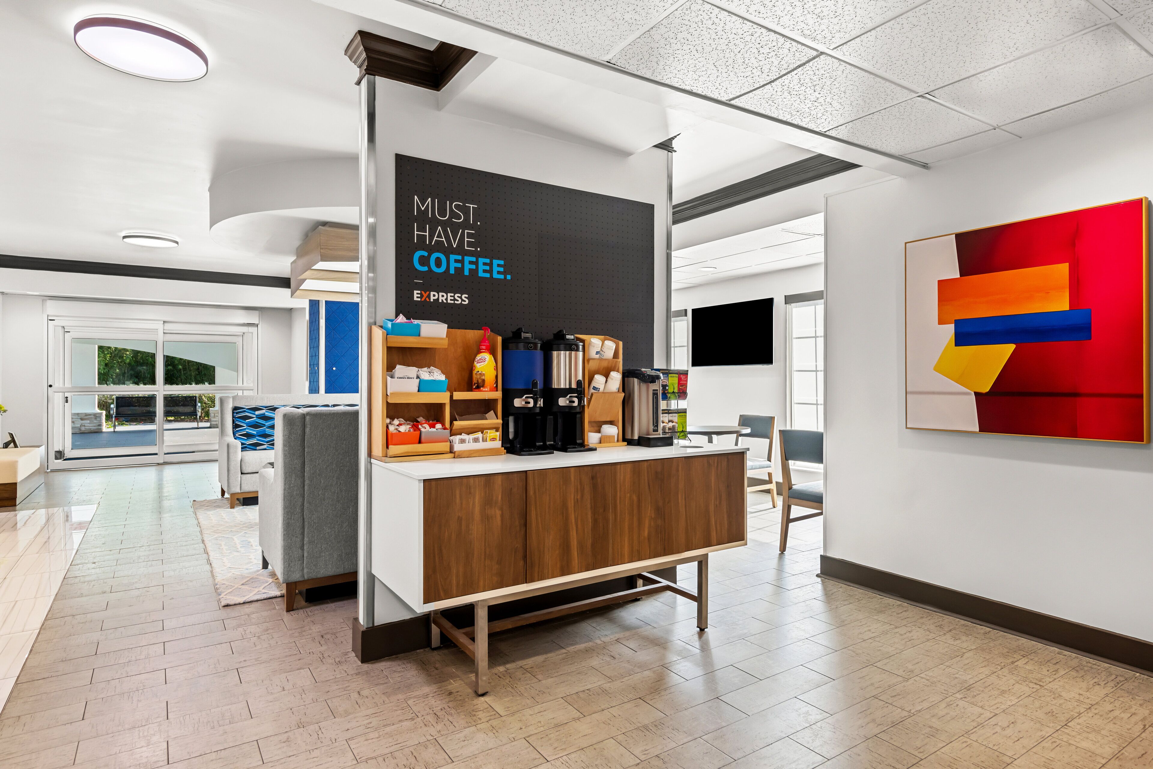 free daily continental breakfast