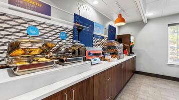 Free daily continental breakfast