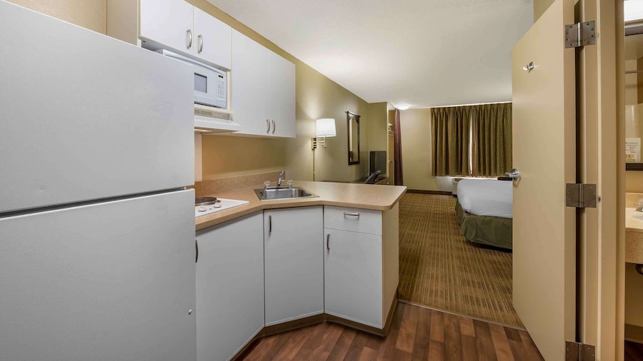 Extended Stay America Suites Champaign Urbana