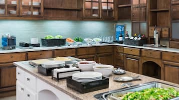 Free daily buffet breakfast