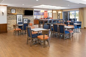 Petit déjeuner continental compris tous les jours