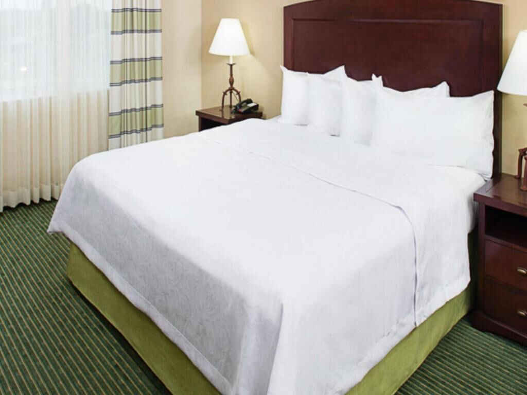 1 bedroom, in-room safe, desk, iron/ironing board