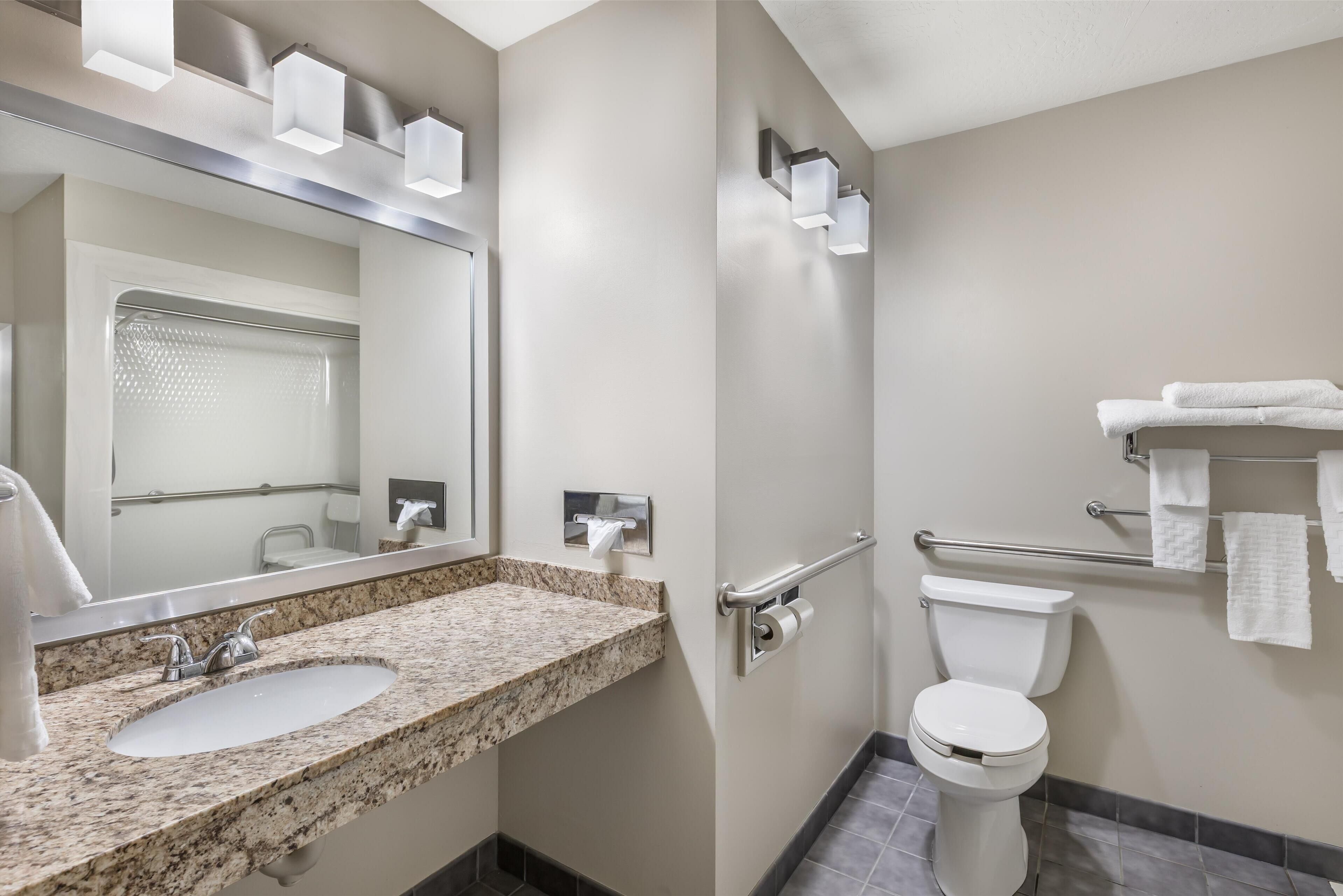 combined shower/bathtub, deep-soaking bathtub, free toiletries