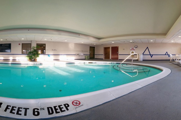 Indendørs pool