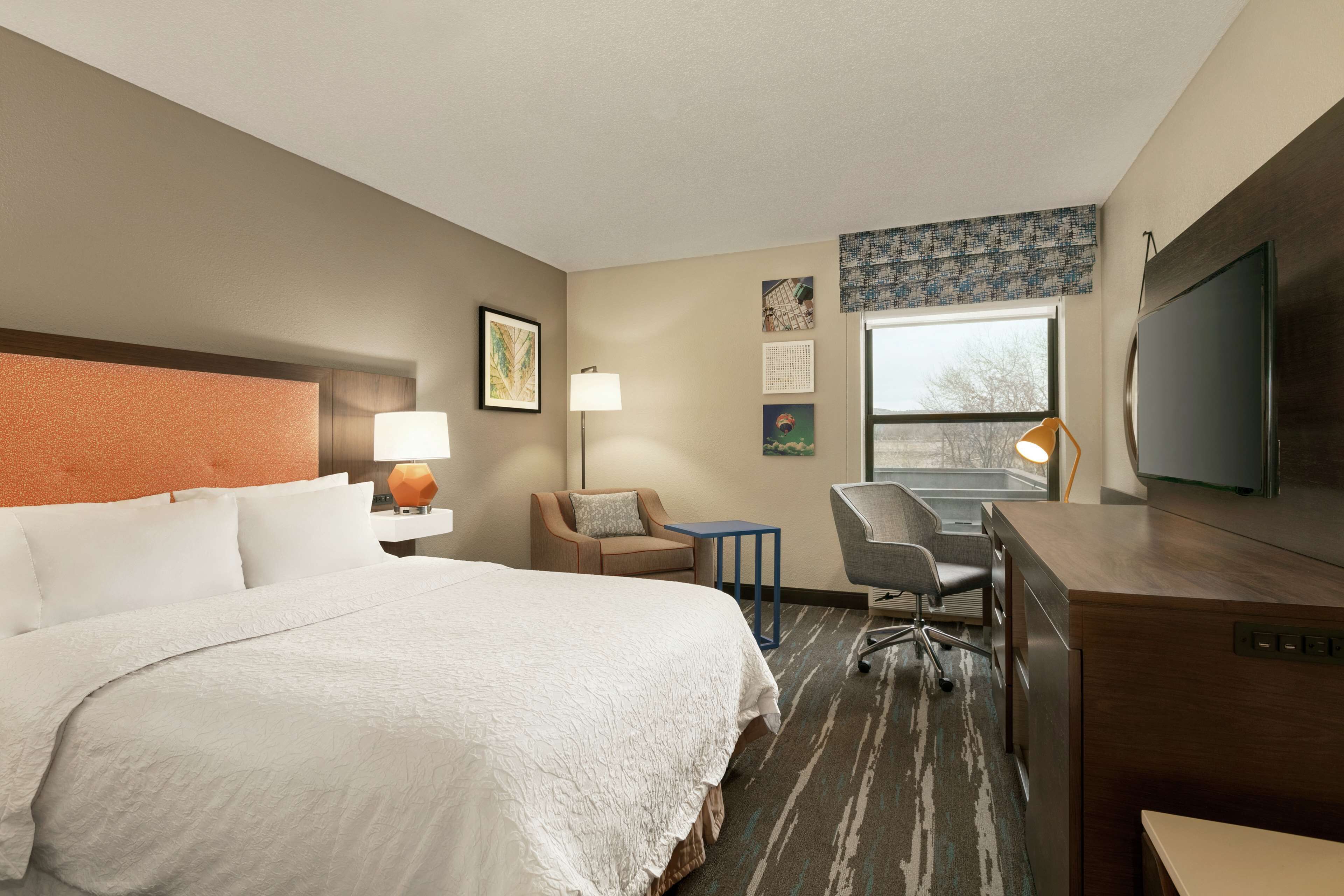 room, 1 queen bed, non smoking | desk, laptop workspace, blackout curtains, iron/ironing board