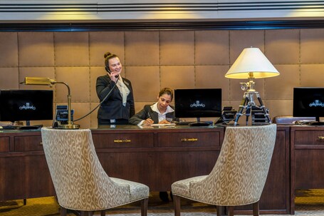 Fitzpatrick Grand Central - view 3