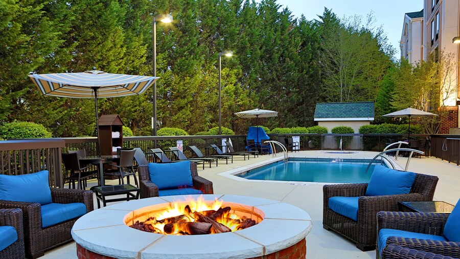 Hampton Inn & Suites Asheville Airport