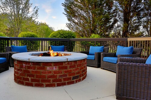 Hampton Inn & Suites Asheville Airport