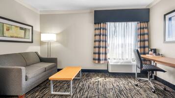 Business-suite - 1 kingsize-seng med sovesofa - ikke-ryger (2 Person Sofabed) | Skrivebord, strygejern/strygebræt, baby-/barnesenge (tillægsgebyr)