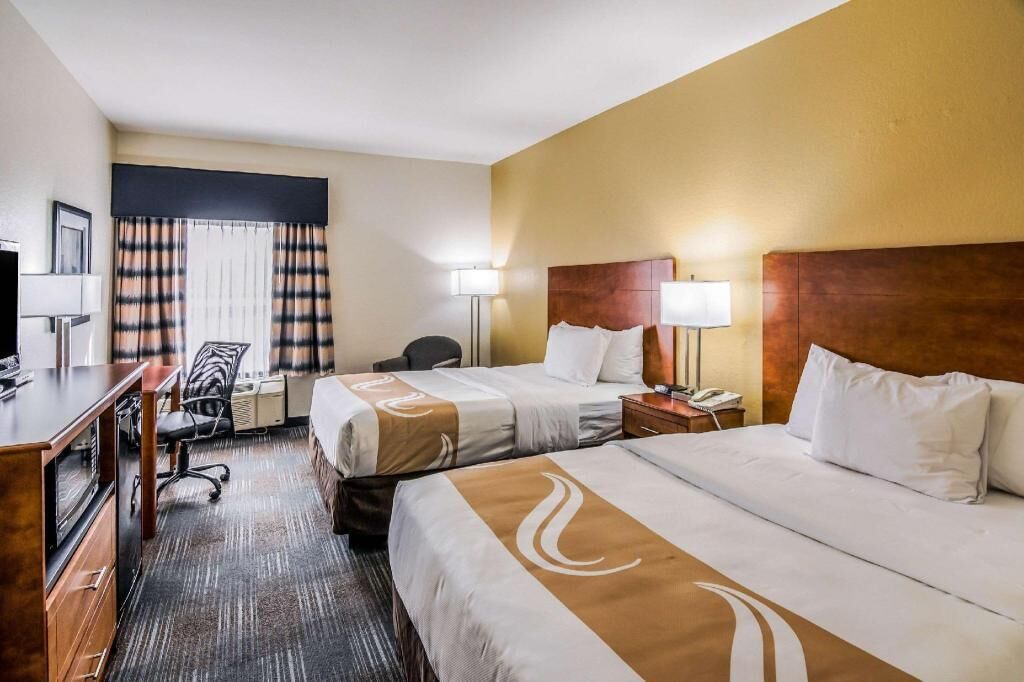 مكتب ومكواة/لوح كي وأسرّة أطفال/رضّع وأسرّة قابلة للطي