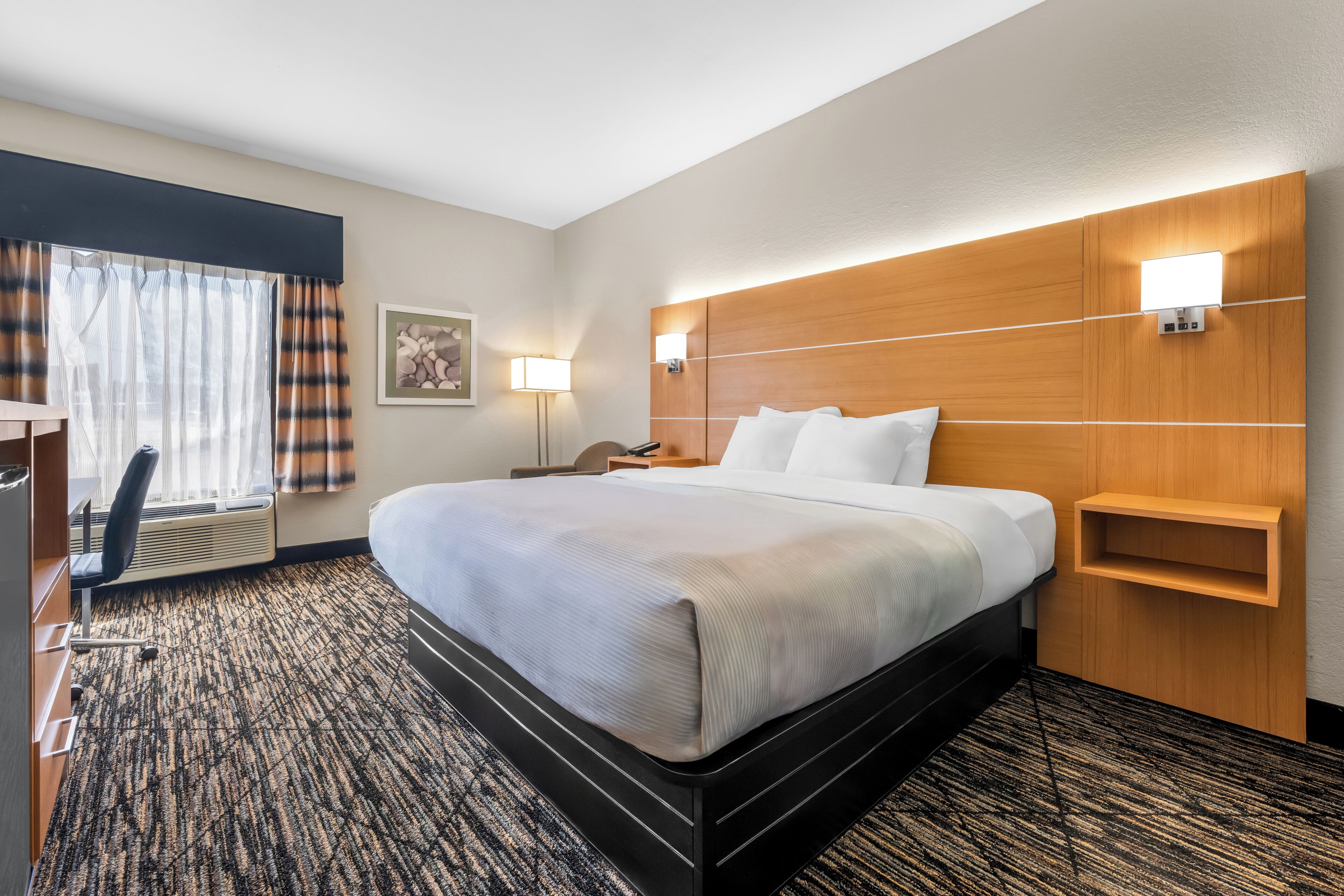 客房, 1 張特大雙人床, 無障礙, 非吸煙房 | 書桌、熨斗/熨衫板、嬰兒床 (收費)、摺床/加床 (收費)