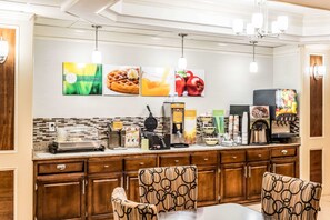 Buffet déjeuner gratuit