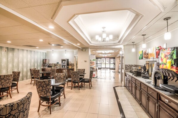 Buffet déjeuner gratuit