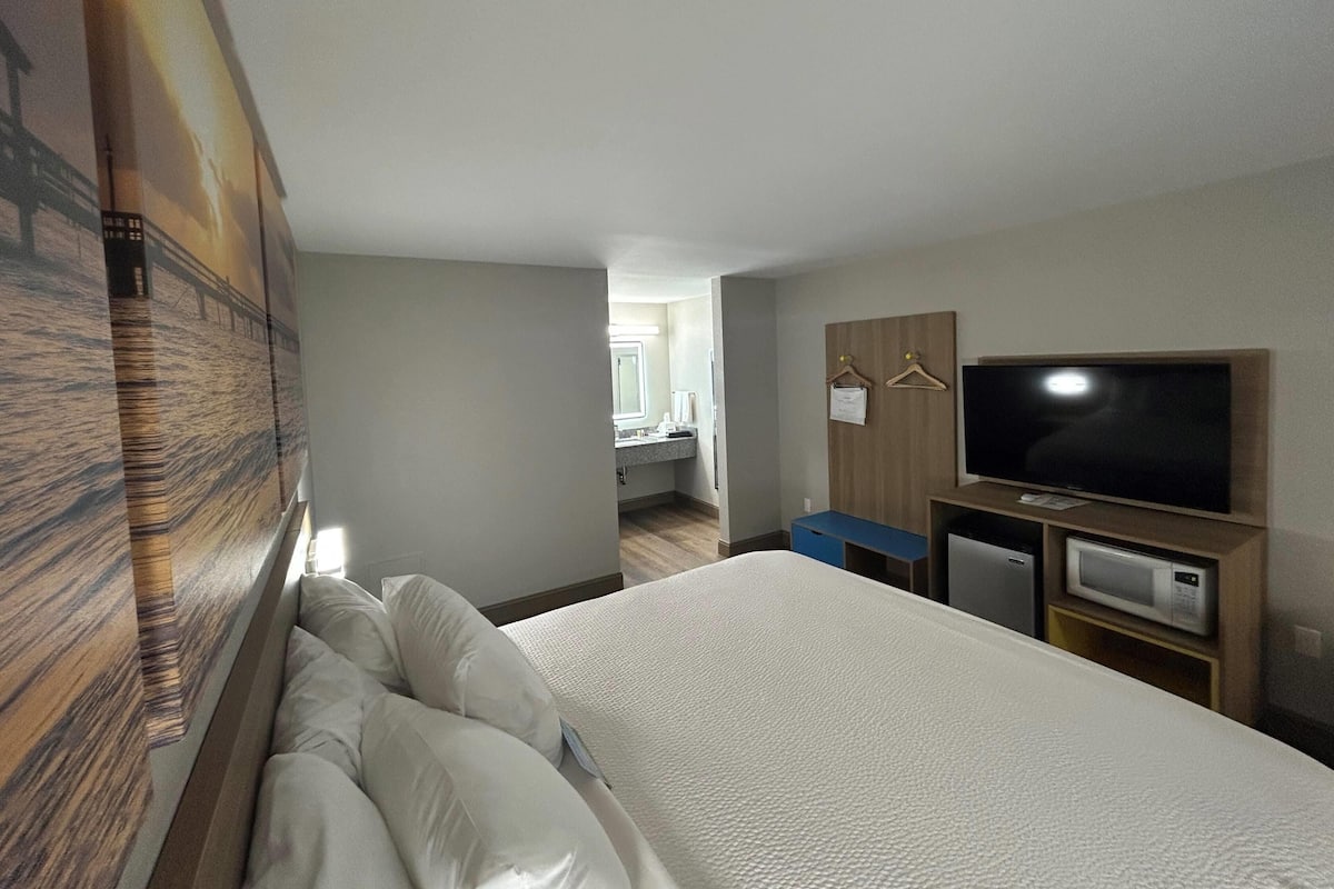 Iron/ironing board, free cots/infant beds, rollaway beds, free WiFi