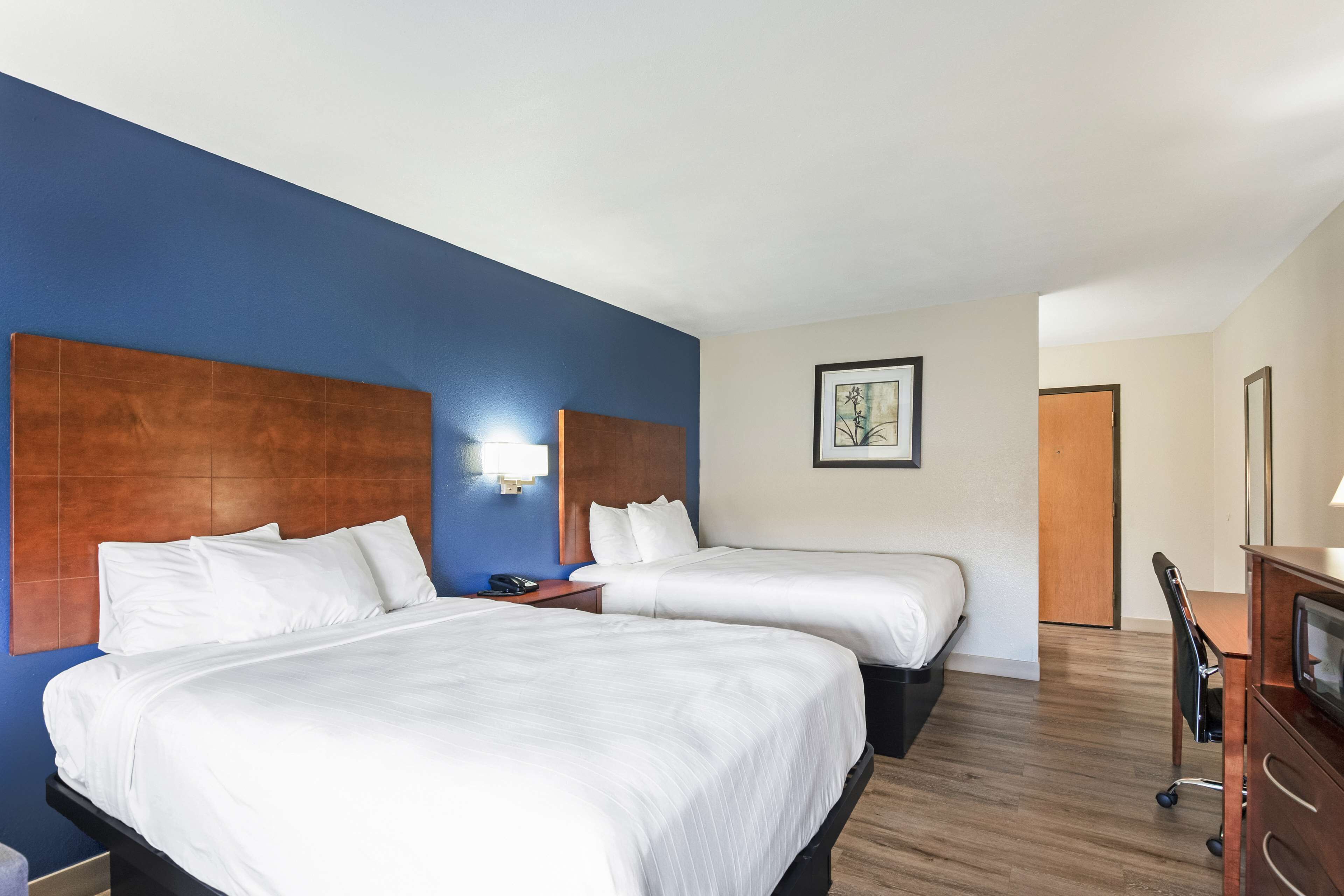 standard room, 2 double beds, non smoking | 1 bedroom, desk, laptop workspace, iron/ironing board