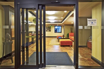 Holiday Inn Express Hotel & Suites Wabash by IHG