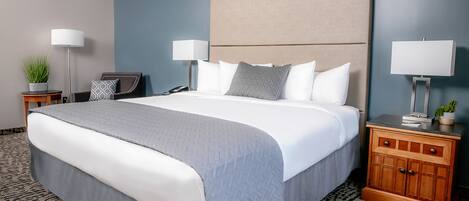 Bộ đồ giường cao cấp, bàn ủi/dụng cụ ủi quần áo