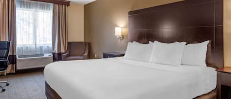 Standard Room, 1 King Bed, Non Smoking | Desk, iron/ironing board, free cribs/infant beds, free WiFi