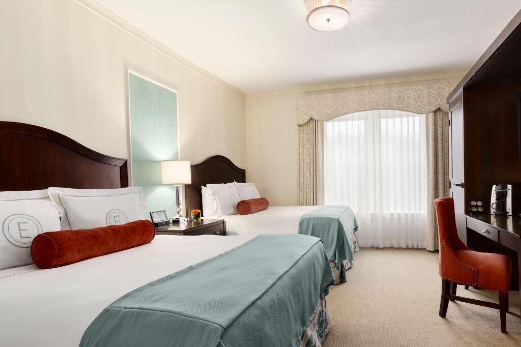 Allergikerbettwaren, Daunenbettdecken, Zimmersafe, Schreibtisch