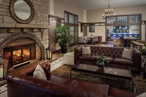 Lobby - The Elms Hotel & Spa, a Destination by Hyatt Hotel (Excelsior Springs)