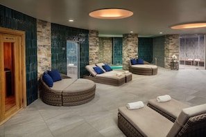 Couples treatment room(s), hot tub, body treatments, hydrotherapy