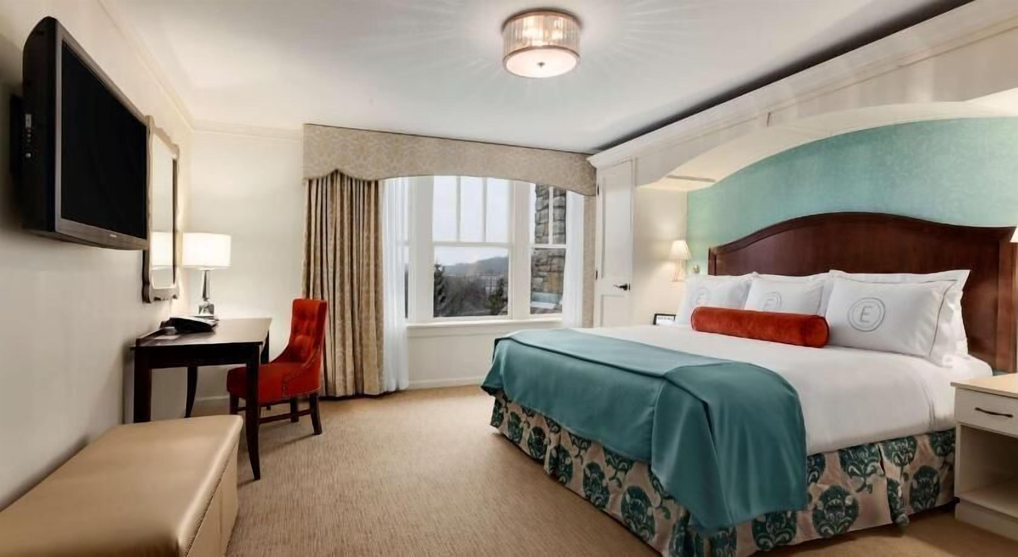 Allergikerbettwaren, Daunenbettdecken, Zimmersafe, Schreibtisch