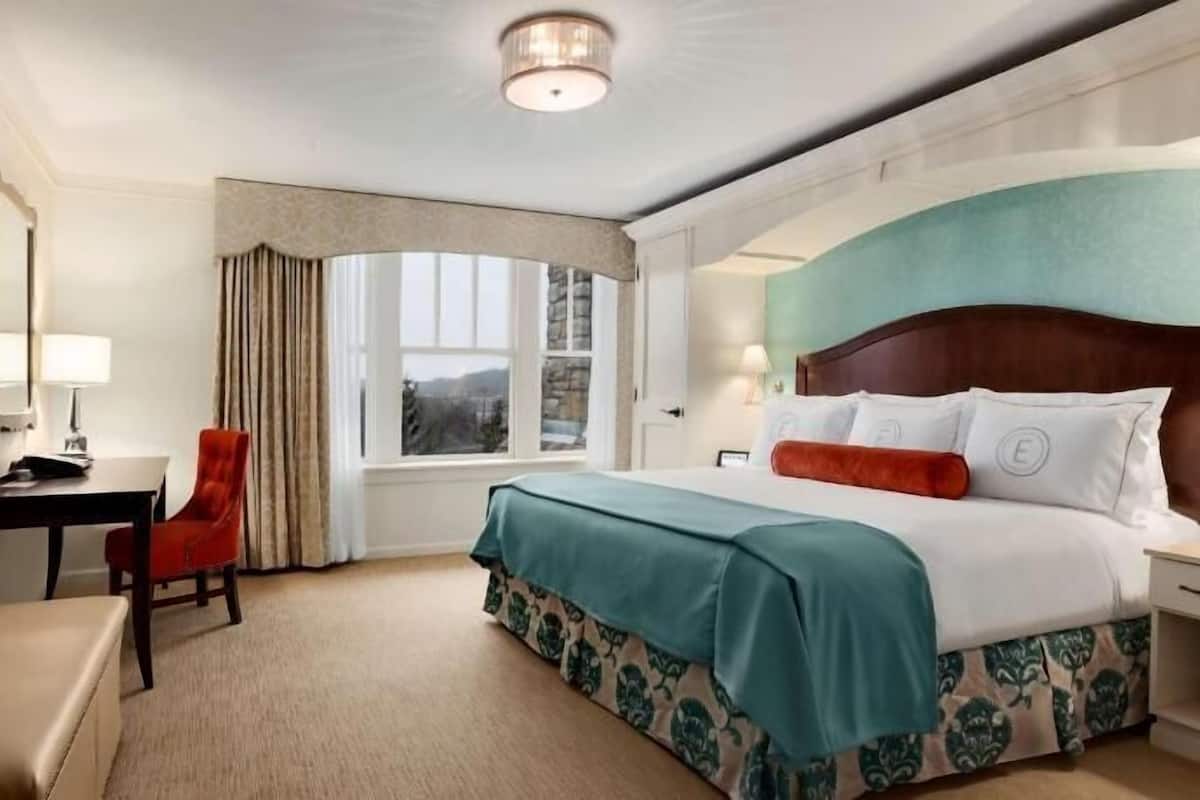 Literie hypoallergénique, couette en duvet, coffre-fort, bureau