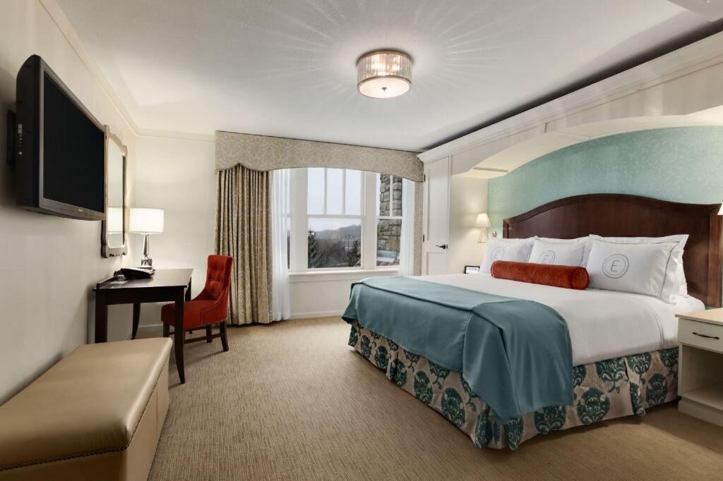 Allergikerbettwaren, Daunenbettdecken, Zimmersafe, Schreibtisch