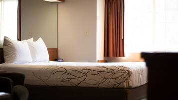 Escritorio, cortinas blackout, wifi gratis y ropa de cama