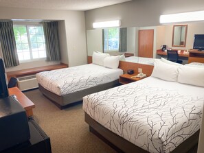 룸, 퀸사이즈침대 2개 | 책상, 암막 커튼, 무료 WiFi, 침대 시트