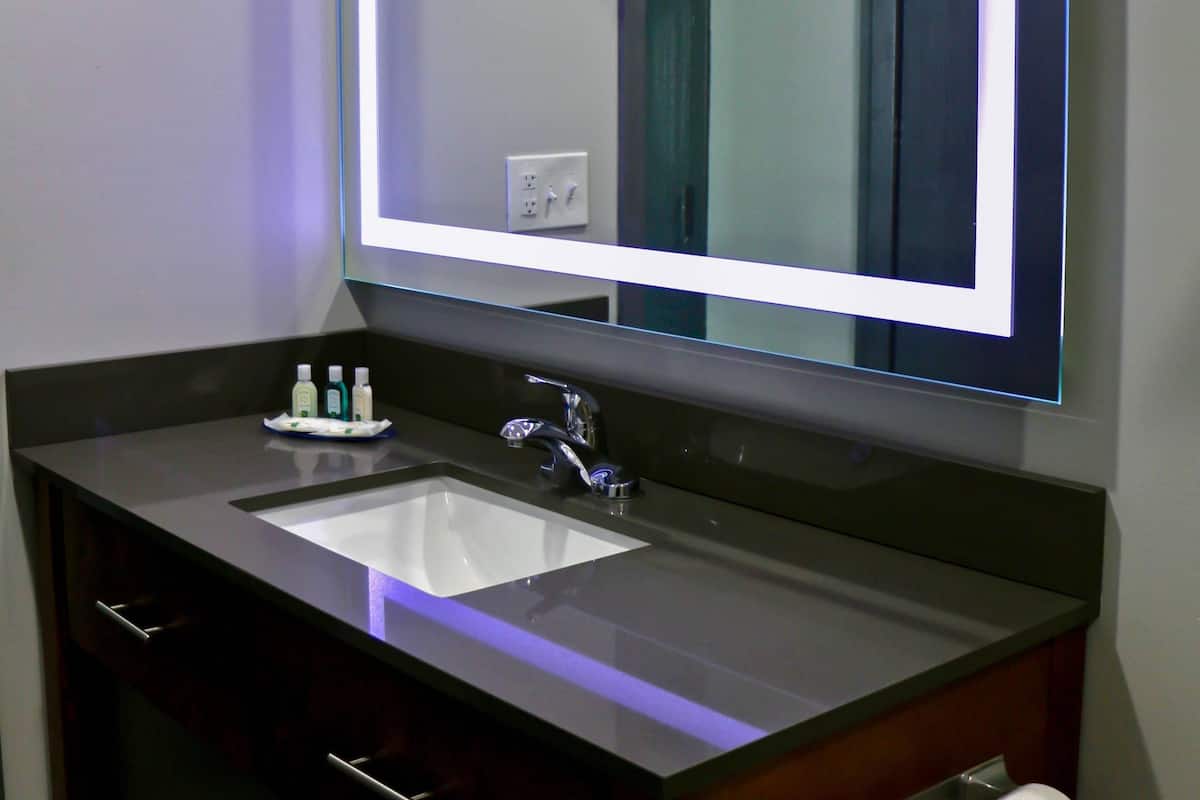 Luxe beddengoed, een bureau, een strijkplank/strijkijzer, gratis wifi