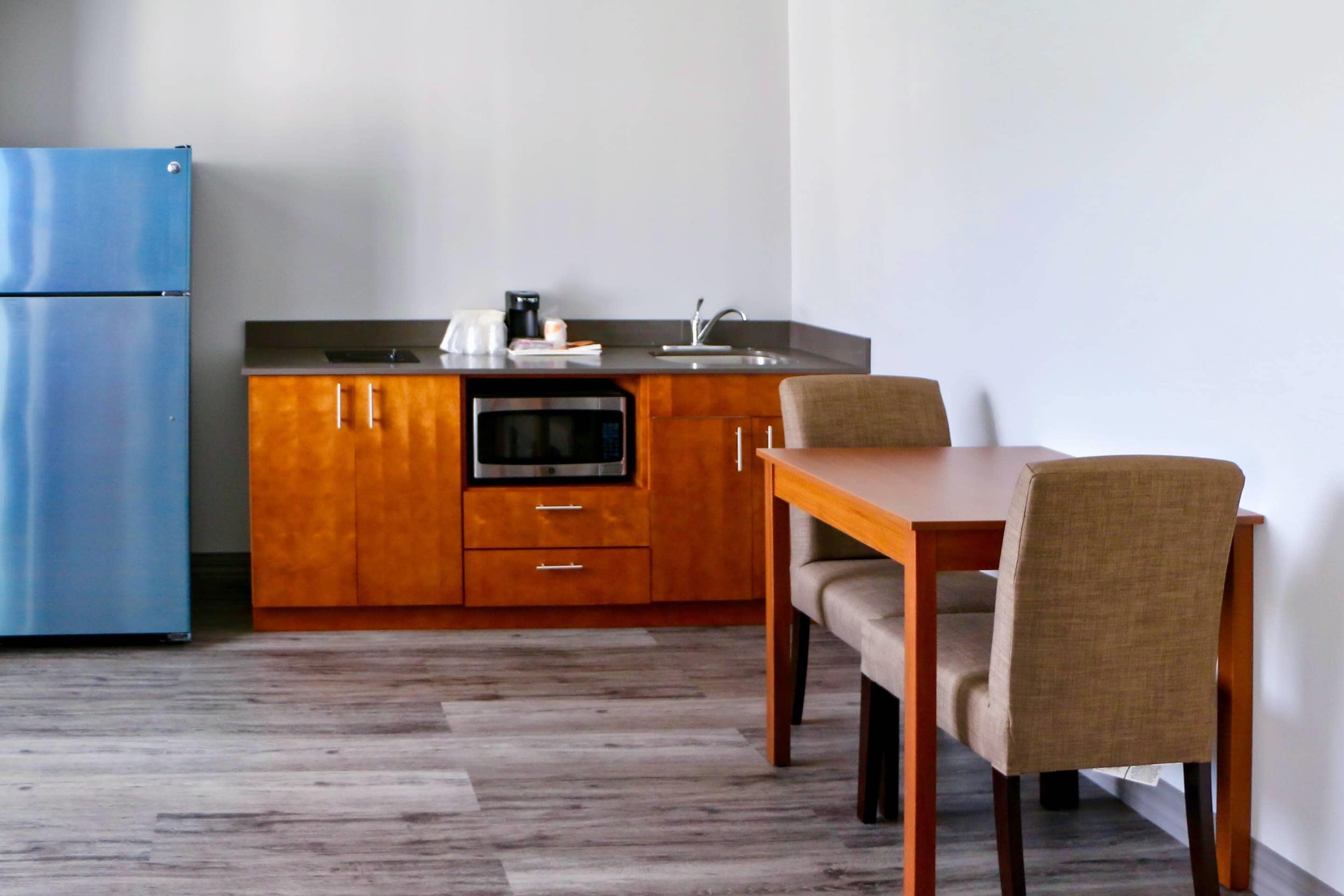 Premium bedding, desk, iron/ironing board, free WiFi
