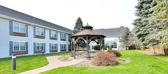 Country Inn & Suites by Radisson, Mount Morris, NY