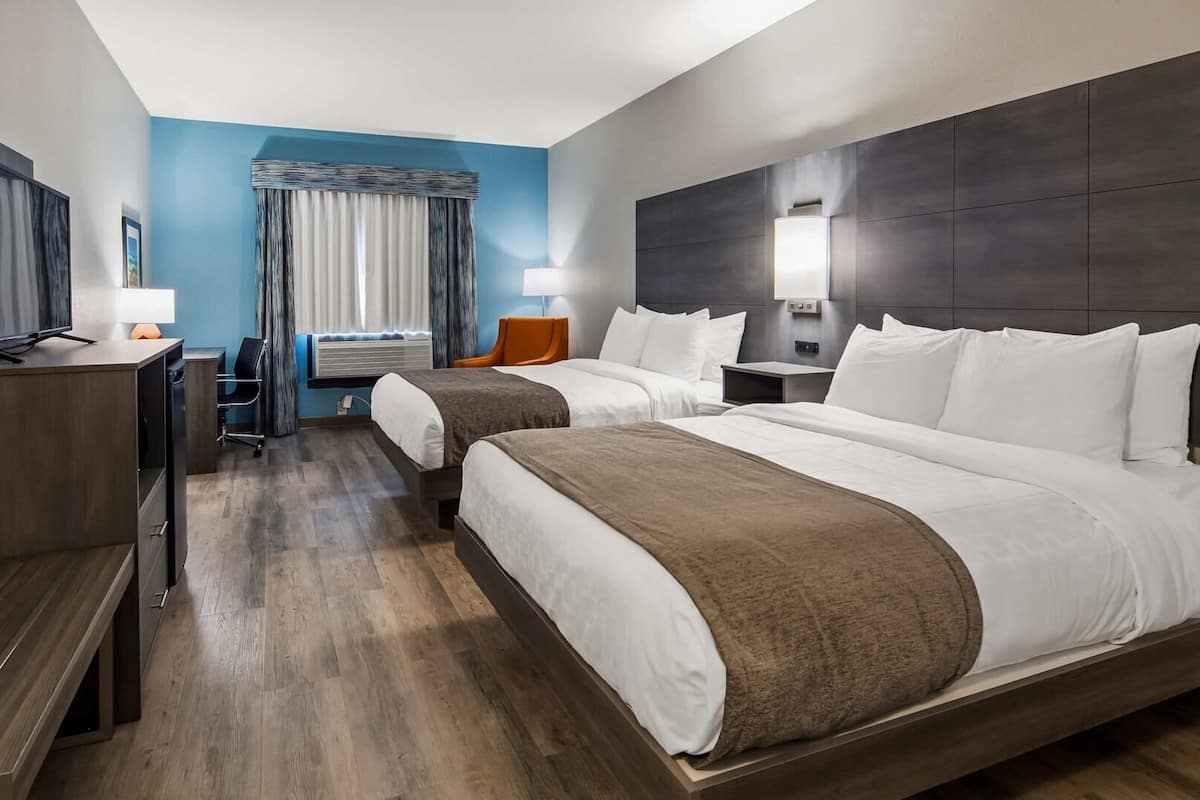 Egyptian cotton sheets, premium bedding, down comforters, pillowtop beds