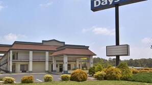 Exterior - Days Inn by Wyndham Yanceyville (Yanceyville)