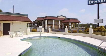 Days Inn by Wyndham Yanceyville