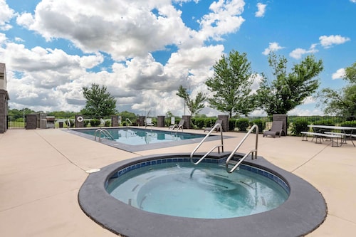 Best Western Locust Grove Inn & Suites