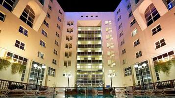 Sesongbasert utendørsbasseng