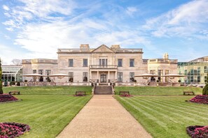 Property entrance - St. Helen's Hotel   (Dublin)