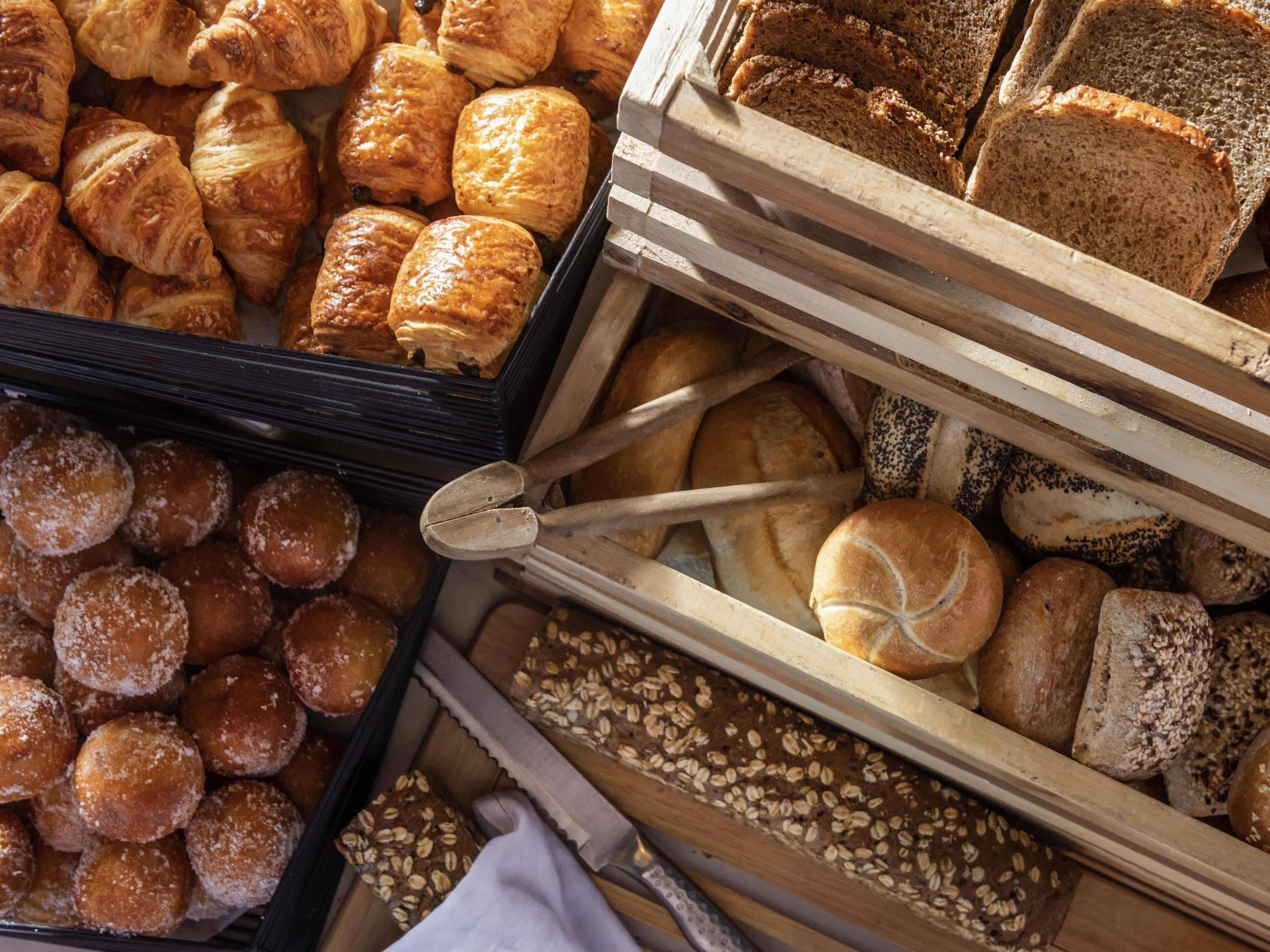 Tägliches Frühstücksbuffet gegen Gebühr