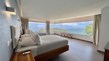 Corner Sunset Ocean View Room | Egyptian cotton sheets, premium bedding, in-room safe, desk