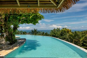 4 outdoor pools, pool umbrellas, sun loungers - La Mariposa Hotel (Quepos)