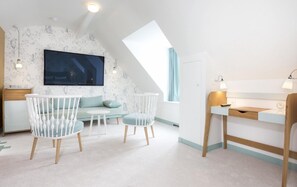 Ropa de cama de alta calidad, colchones con pillow-top y minibar 