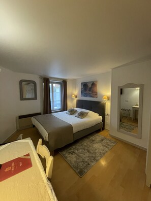 Comfort Double Room | 1 bedroom, premium bedding, desk, blackout drapes