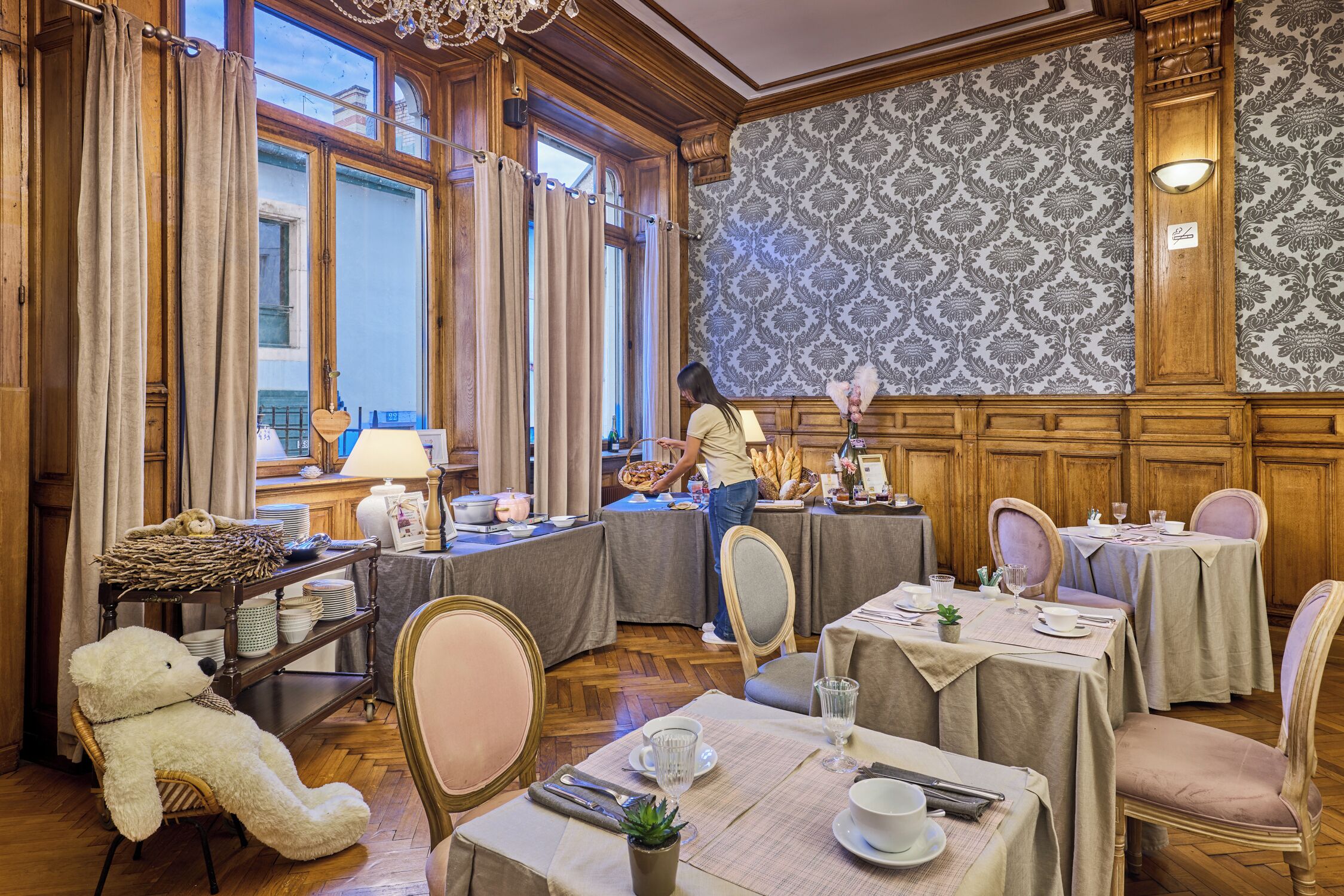 daily buffet breakfast (eur 15 per person)