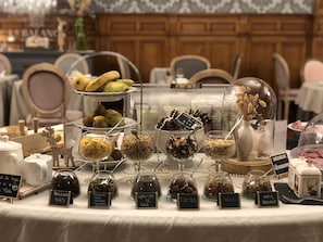 Daily buffet breakfast (EUR 15 per person)