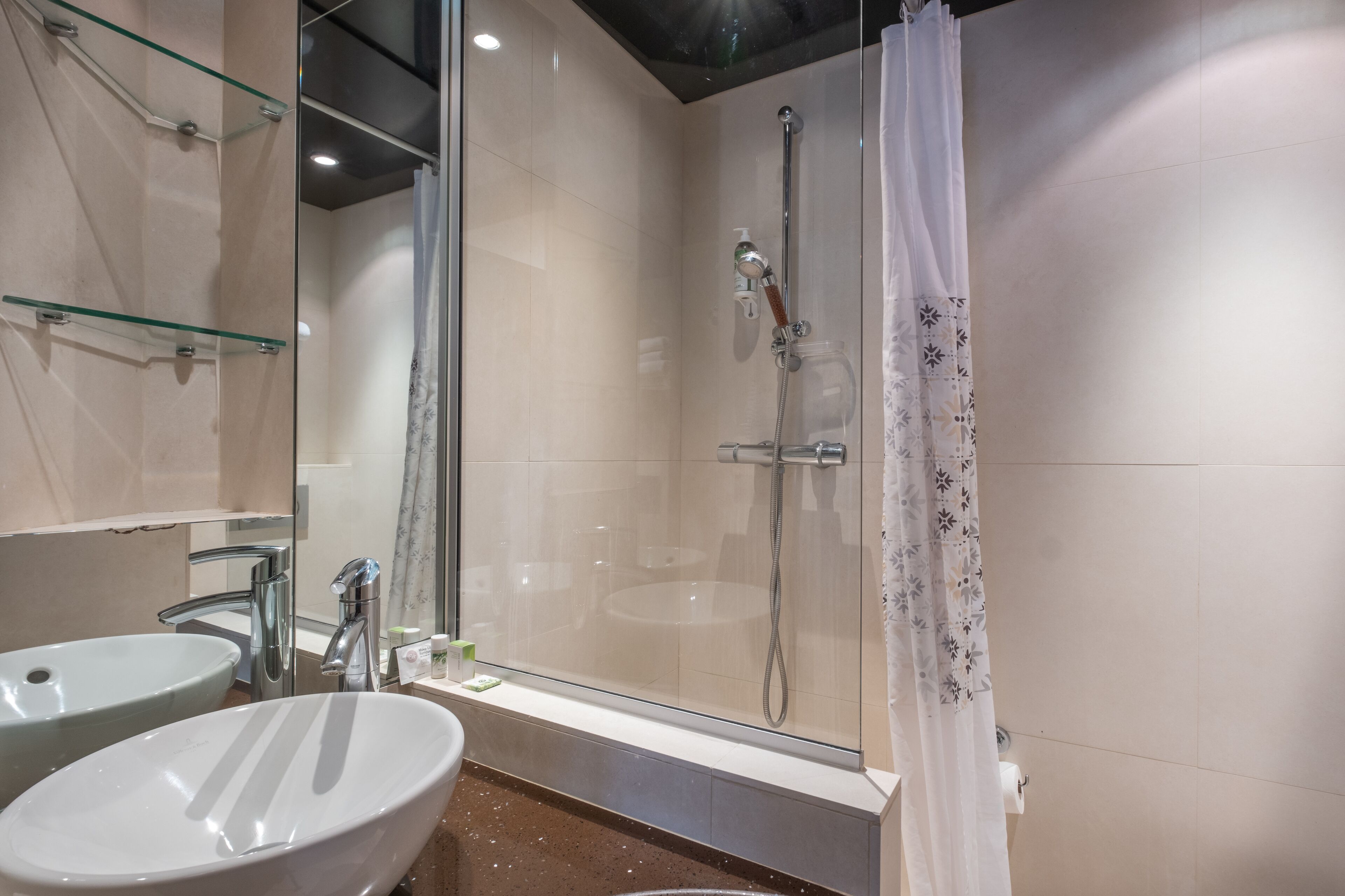 superior room | bathroom | hair dryer, towels, soap, shampoo