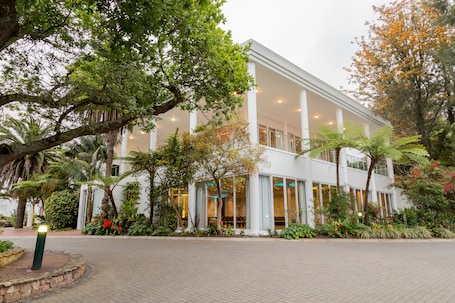 Business center. Fancourt