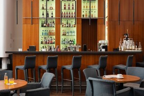 2 bars/lounges - Hotel Baseler Hof (Hamburg)