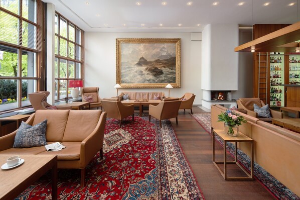 Coin salon dans le hall